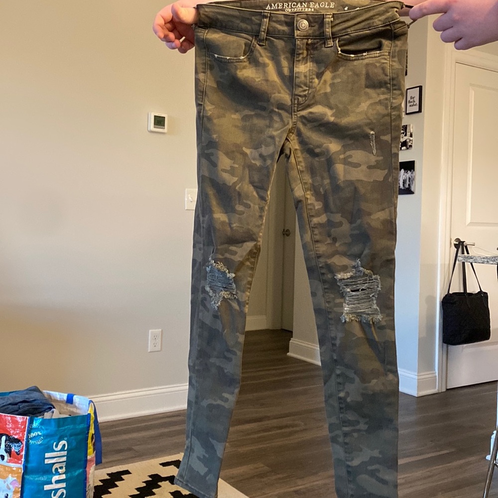 American Eagle Camo Jegging